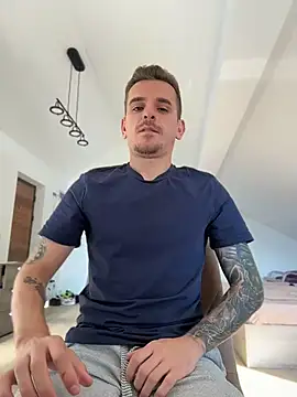 Huge_cock22cm Webcam-Show