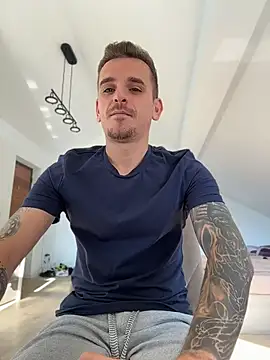 Huge_cock22cm 웹캠 쇼