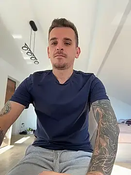 Show de Huge_cock22cm na webcam