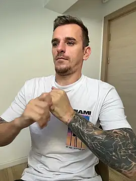 Huge_cock22cm Show in webcam