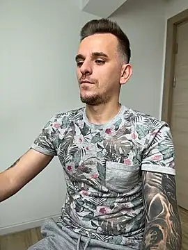 Huge_cock22cm 在線直播表演