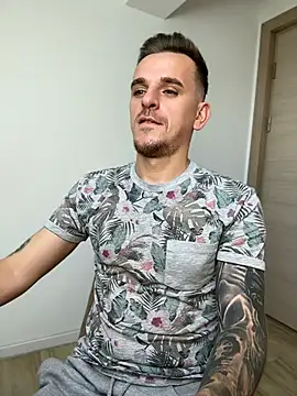 Show modela Huge_cock22cm na web-kameri