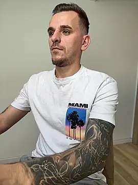 Huge_cock22cm Webcam-Show