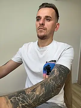 Huge_cock22cm 在線直播表演