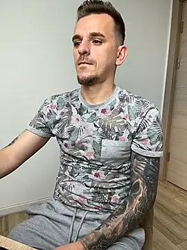 Huge_cock22cm's Webcam Show