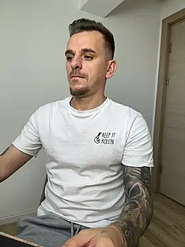 Huge_cock22cm Webcamshow