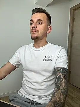 Huge_cock22cm ওয়েবক্যাম শো