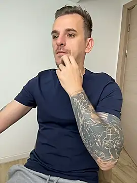 Show modela Huge_cock22cm na web-kameri