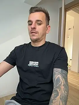 Huge_cock22cm Webcamshow