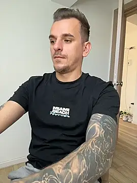 عرض كام Huge_cock22cm