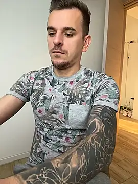 Huge_cock22cm Webcam-Show