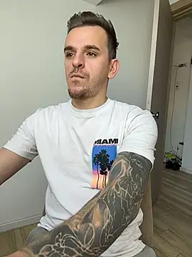 Huge_cock22cm Webcam-Show