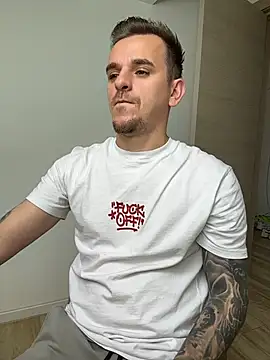 Huge_cock22cmn Webbikameraesitys