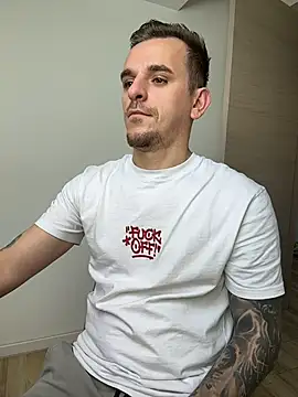 Huge_cock22cm: вебкам-шоу