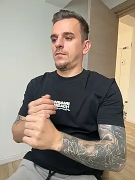 Show de Huge_cock22cm na webcam