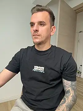 Show modela Huge_cock22cm na web-kameri