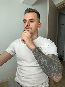 Show modela Huge_cock22cm na web-kameri