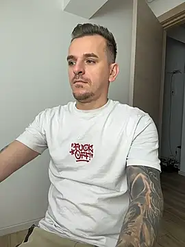 Huge_cock22cmn Webbikameraesitys