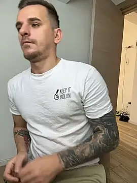 โชว์เว็บแคมของ Huge_cock22cm