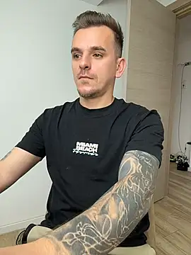 Huge_cock22cm: вебкам-шоу