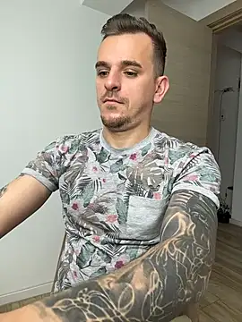 Huge_cock22cmn Webbikameraesitys
