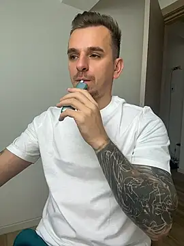 Huge_cock22cm Webcam-Show