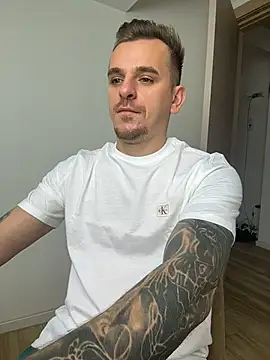 Huge_cock22cm ওয়েবক্যাম শো