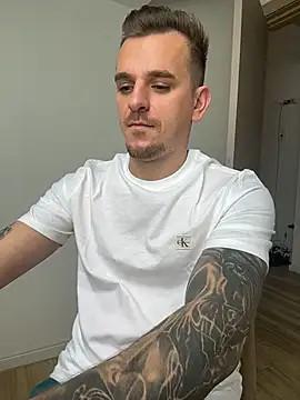 Huge_cock22cm Webcam-Show