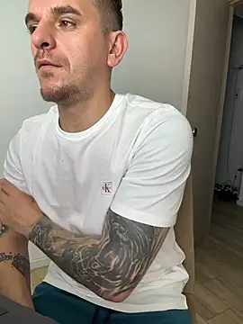 Huge_cock22cm's Webcam Show