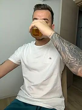 הופעת וובקאם של Huge_cock22cm