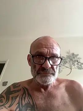 ShyDave81 Show Webcam