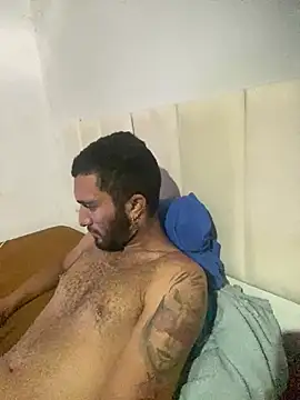 Show de Novinhosputos69 na webcam