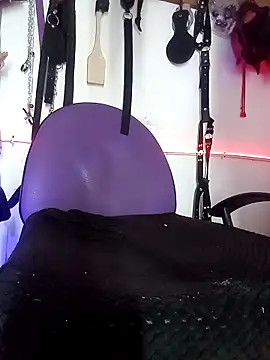 LucyStrike_: вебкам-шоу