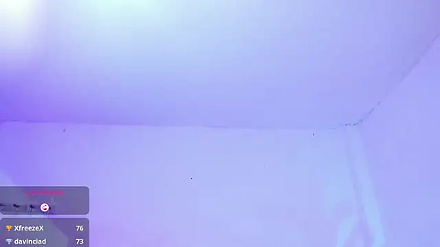 غرفة دردشة LucyStrike_ المباشرة