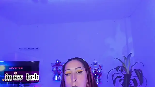 LucyStrike_'s Live XXX Chat