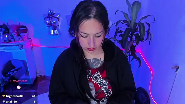 LucyStrike_'s Webcam Show