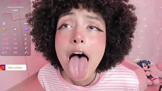Alice_winter_'s Live XXX Chat