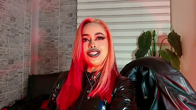 EvaaFoxxy1 live XXX chat