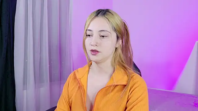 annie_mora Chat XXX in diretta