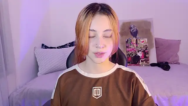 annie_mora Adlı Modelin Canlı XXX Sohbeti