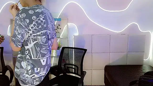 Daniela_Pink_ Show in webcam