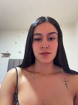 Chat +18 de am_lee ao vivo