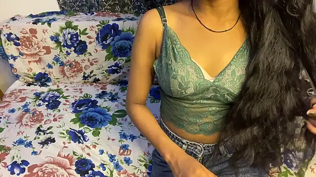 shuhana_ Adlı Modelin Canlı Sohbet Odası