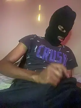 Gifttheskimaskboy420 Show in webcam
