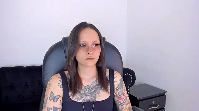 AnnyThompson_ Adlı Modelin Web Kamerası Şovu