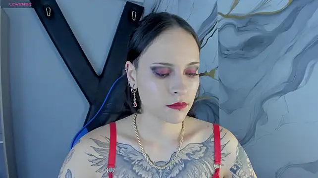 AnnyThompson_n Webbikameraesitys