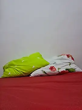 altinya Adlı Modelin Canlı Sohbet Odası