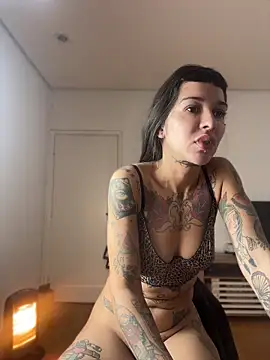 Show de Nikatsu na webcam