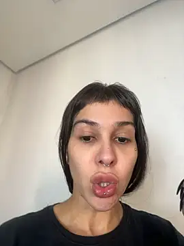 Nikatsu's Live XXX Chat