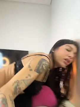 Show de Nikatsu na webcam